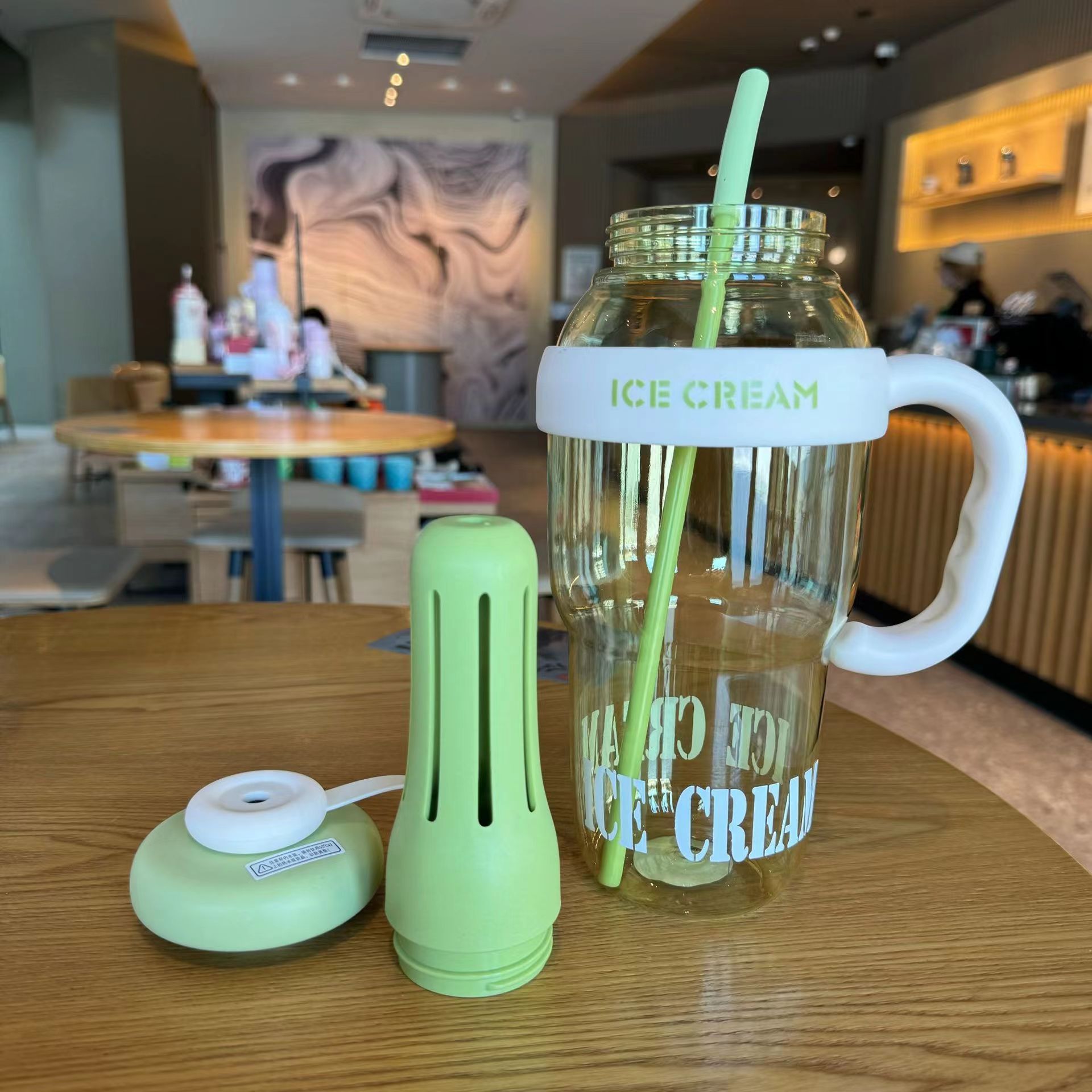 1100/1300 ML Cute Water Bottle - Sports Equipment 5 Years Old recension och pris